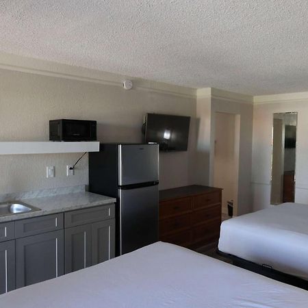 Super 8 By Wyndham Austin South I-35 Hotel Eksteriør billede