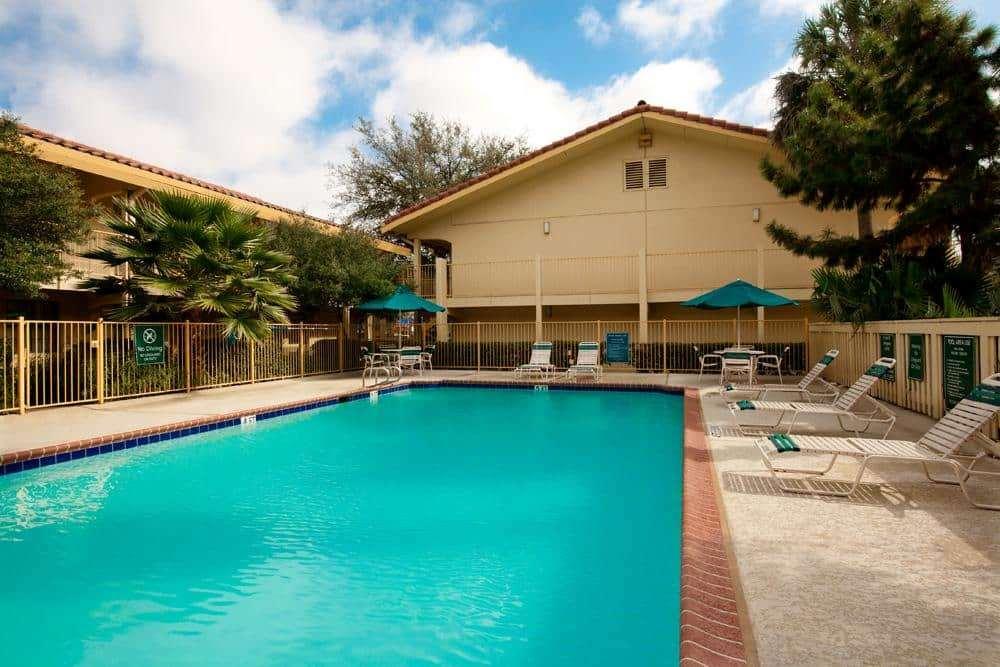 Super 8 By Wyndham Austin South I-35 Hotel Faciliteter billede