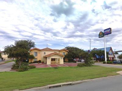 Super 8 By Wyndham Austin South I-35 Hotel Eksteriør billede